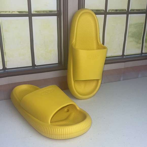 UltraCozy Comfort Slide Sandals - Picture 3 of 6